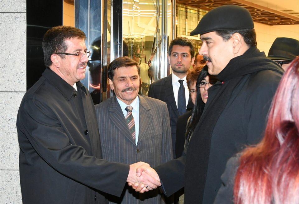 <p>Maduro'yu Esenboğa Havalimanı'nda Ekonomi Bakanı Nihat Zeybekci karşıladı.</p>
