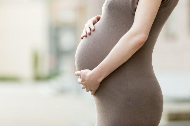 <p>Hamilelik döneminde anne adaylarının hem kendileri için hem de bebeklerinin sağlığı için bazı şeylere dikkat etmeleri gerekir.</p>
