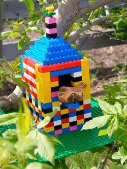 <p><strong>LEGO KUŞ YUVA</strong></p>

