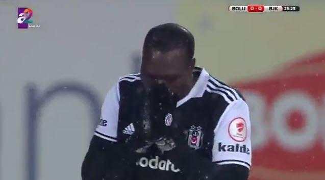 <p>-Aboubakar kör olabilir mi kesin gördüğüne emin miyiz mesela.</p>
