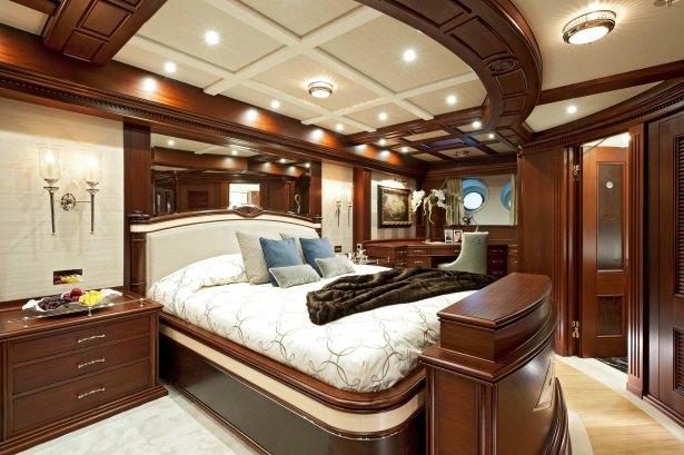 <p><span style="color:#FFFFFF">İlçede 35'incisi düzenlenen "Marmaris Yacht Charter Show" fuarının "onur konuğu" olan 3 direkli Mikhail S. Vorontsov (MSV) adlı yelkenli yatın körfeze girişi, sahildeki vatandaşlar tarafından izlendi. </span></p>
