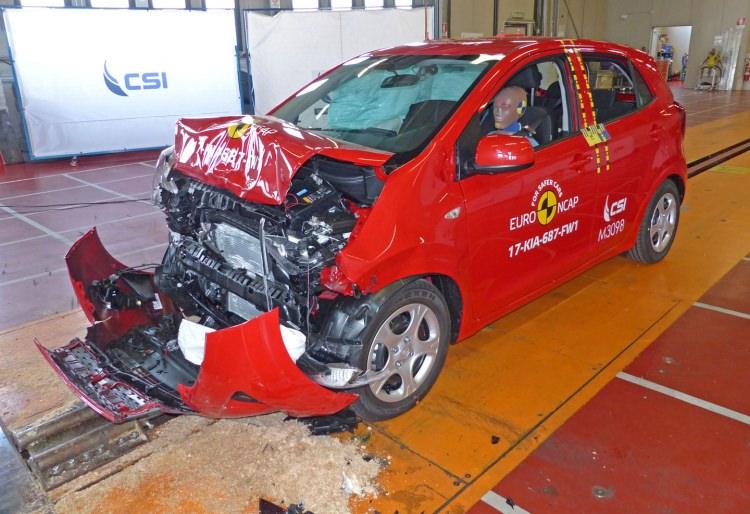 <p>Bu sonuçların ardından Euro NCAP güvenlik testlerinden <span style="color:#FFA07A"><em><strong>4</strong></em></span> yıldızla ayrıldı.</p>
