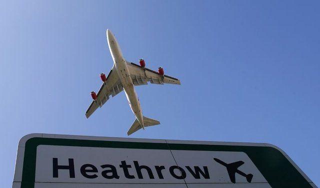 <p>1984 yılında Heathrow havalimanında 2.Terminal'de bagaj alanında patlayan bomba biri ağır 22 kişinin yaralanmasına neden oldu. Saldırının sorumluluğunu üstlenen olmadı.</p>

<p> </p>
