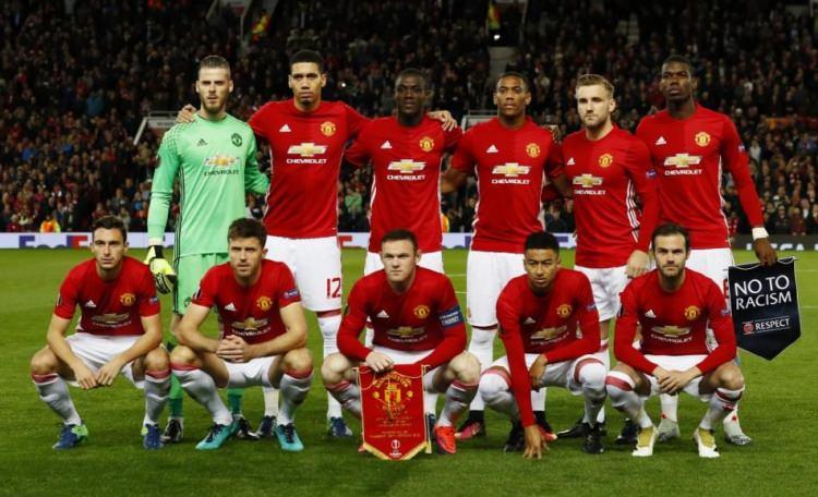 <p>Yoksa Manchester United'a ne ilk ne de son kez yenilecektir Fenerbahçe. Ama bu Manchester'e karşı (4 tane de atsa) 48 dakika boyunca bitmiş bir oyun oynamak acı.</p>