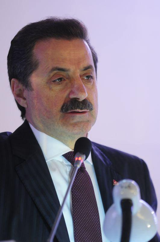 <p>Faruk Çelik</p>

<p>17 Ocak 1956<br />
<br />
61 yaşında.</p>

