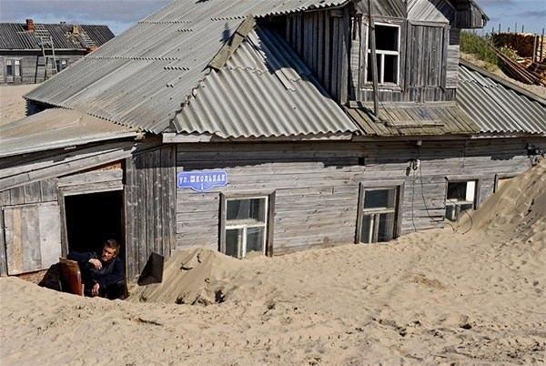 <p>Shoyna, Rusya'nin kuzeydoğusunda Beyaz Deniz'in kıyısına kurulmuş bir köy..<br />
 </p>
