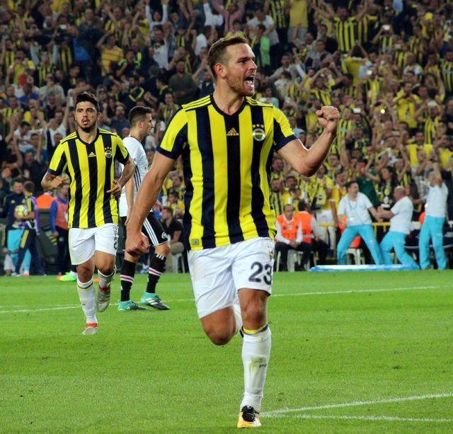 <p><strong>VINCENT JANSSEN</strong></p>

<p> </p>

<ul>
</ul>

<ul>
</ul>
