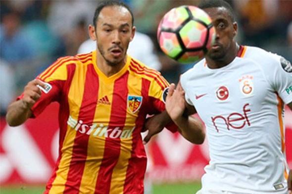 <p>Türkiye'nin en kariyerli forvetleri arasında yer alan Umut Bulut, 4 sezon süren Galatasaray macerasının ardından, transferin son gününde Kayserispor'a imza atmıştı.</p>
