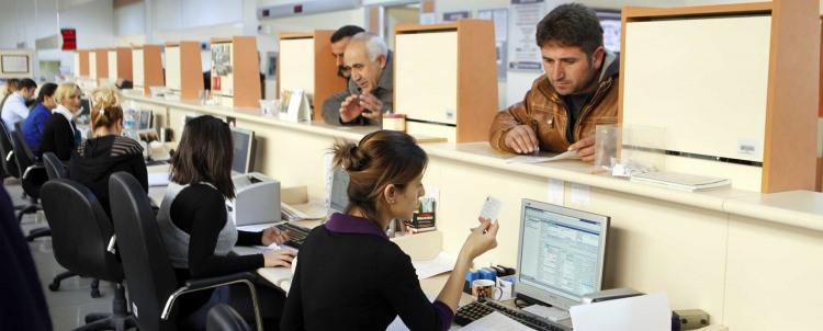 <p> Sözleşmeli personelden başarı puanı A, B ve C düzeyinde olanlara da, başarı ücreti ödenecek.</p>

