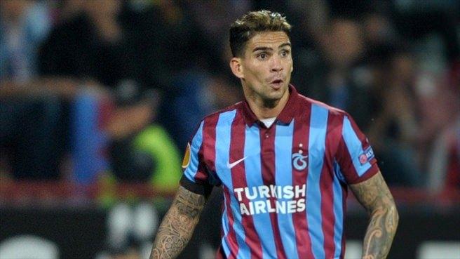 <p>Carl Medjani, Leganés'den Trabzonspor'a<br />
<br />
​Bonservissiz</p>

