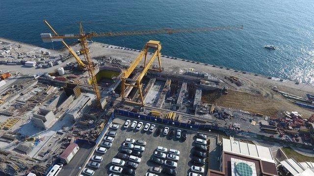 <p>En ileri tasarım, teknoloji ve mühendislik uygulamalarının ürünü olan tünel, deprem ve tsunami risklerinden etkilenmeyecek yapıda inşa edildi.</p>

<p> </p>
