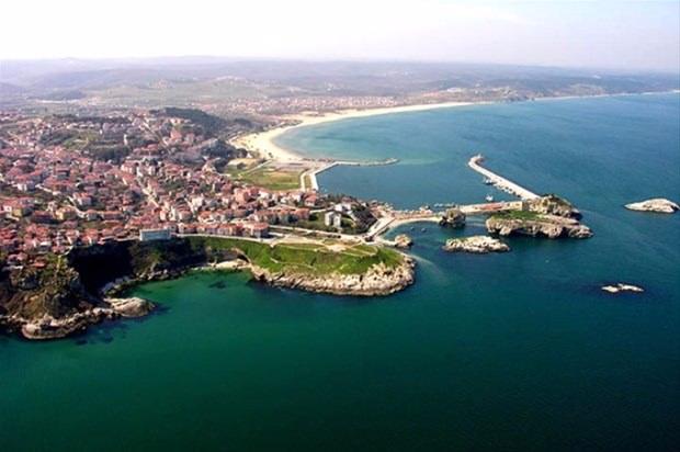 <p><strong>Şile Nüfusu:</strong> 25,169<br />
<strong>En çok hangi ilden vatandaş var:</strong> Kocaeli </p>
<p> </p>
