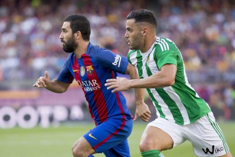 <p>İspanyol spor basınına göre Barcelona'nın en iyi performans gösteren oyuncularından biri olan Arda Turan, 4 maçta toplam 3 gol ve 3 asist ile oynadı.</p>
