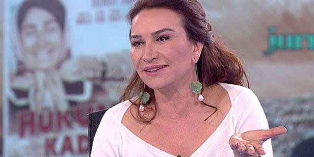 <p><strong>Demet Akbağ</strong><br />
<br />
Yeni yıl mesajı falan istemeyin artık. Dileyecek , sadece can sağlığı kaldı..</p>