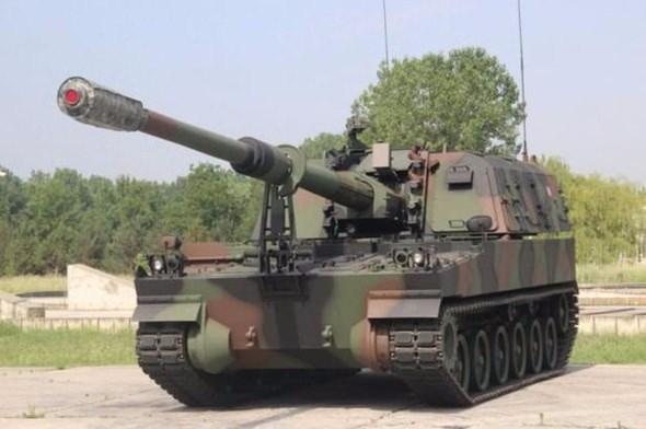 <p>T-155 FIRTINA <br />
<br />
Sakarya'nın Arifiye ilçesindeki 1'inci Ana Bakım Merkezi Komutanlığında seri üretim çalışmalarına 2001'de başlanan ve 2004-2014 yıllarında üretilen T-155 kundağı motorlu Fırtına obüsleri sürüş ve manevra kabiliyetleriyle günümüzün modern obüsleri arasında yer alıyor.</p>