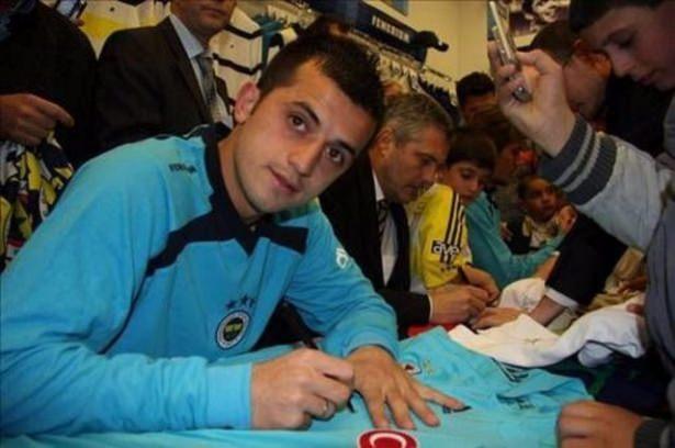 <p>İlhan Parlak - Fenerbahçe</p>

<p> </p>
