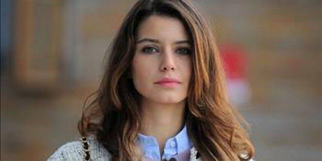 <p>Beren Saat</p>
