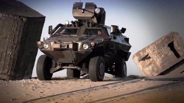 <p>9 personel taşıma kapasiteli lastik tekerlekli 4x4 Cobra Zırhlı Aracın amfibik versiyonu da bulunmakta. Kazakistan Silahlı Kuvvetleri ihtiyacı için Otokar şirketi Kazakistan Engineering şirketi ile 2011 yılında yapılan anlaşma doğrultusunda ortak lisanslı üretim yapılmakta.</p>
<p> </p>