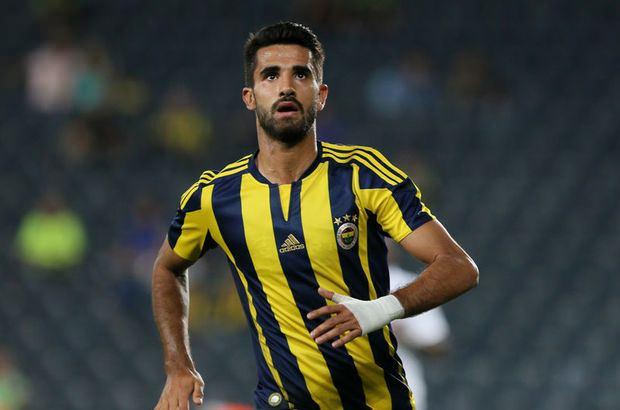 <p>ALPER POTUK - Diego'nun formsuzluğunda alternatif olarak sahaya sürülen ve oynadığı maçlarda hem taraftarın hem de teknik heyetin beğenisini alan Alper Potuk, ikinci yarıda formayı adeta kaptı, Diego'yu kulübeye yolladı. Performansı artan milli futbolcunun Türkiye Kupası finalinde 11'de yer alacak isimler arasında olduğu konuşuluyor.</p>

<p> </p>
