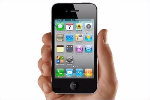 <p><strong>Dahili depolama alanına dikkat!</strong><br />
Kablosuz ağı (Wi-Fi) Bluetooth’u, GPS’i kapatsanız bile şarjınızın hızla eridiğine şahit oluyorsanız, telefonunuzun dahili depolama alanına kaydettiğiniz fotoğraflarınıza, videolarınıza, uygulamalarınıza ve SMS’lerinize bir göz atmanızı öneririz. Bu içeriklerin sayısı arttıkça, telefonun dahili depolama alnı durduğu yerde benzin yakmaya başlar. Depolama alanı, çok hızlı erişim için tasarlanmış bir alandır ve sürekli aktif olması için enerjiyle beslenir.</p>
