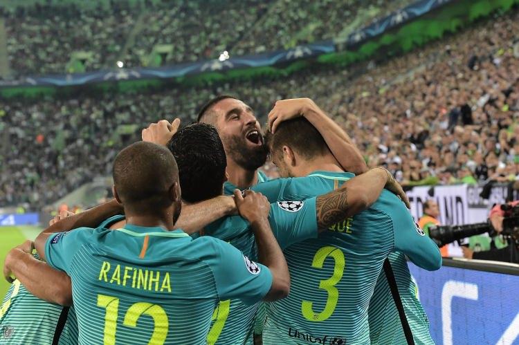 <p>Terim'in, büyük bir soğuk savaş yaşadığı Arda Turan'ı bu şartlarda aday kadroya davet edip etmeyeceği merak konusu.</p>
