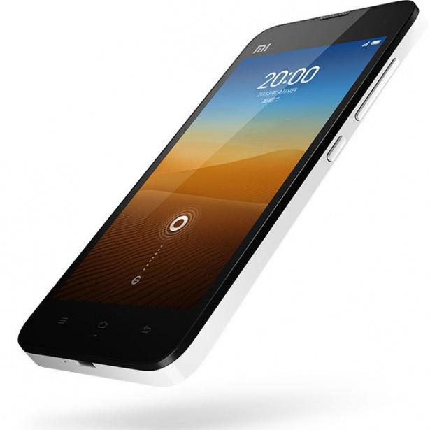 <p>Xiaomi Mi-2A</p>

<p>Mi serisiyle büyük başarı yakalayan Çinli Xiaomi, Mi-2A'da 4.5 inç HD<br />
ekran, Snapdragon S4 Pro işlemci, 1GB RAM ve 8 megapiksellik bir kamera<br />
kullanmış. Fiyatı yaklaşık 500 TL'ye denk gelen telefon, oldukça<br />
hesaplı.</p>
