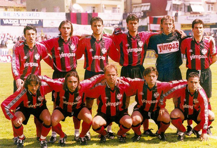 <p>YİMPAŞ YOZGATSPOR 1999-2000</p>
<p>Soldan sağa</p>
<p><strong>Ayaktakiler:</strong> Serhat Güller, Hüseyin Sunar Karakayış, Serdar Samatyalı, Cihat Arslan, Gökhan Tokgöz, Orhan Atik.</p>
<p><strong>Oturanlar:</strong> Zafer Uysal, Ekrem Onuk, İsmail Müderrisoğlu, Nedim Yiğit, Mustafa Kocabey.</p>