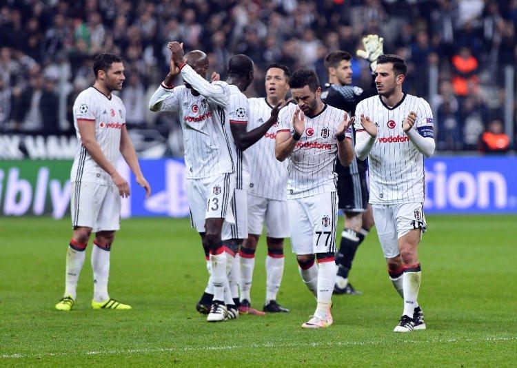 <p>UEFA maç sonu "Beşiktaş'tan İstanbul mucizesi" manşetini atarken siyah-beyazlıların bu geri dönüşünü 2005 yılında İstanbul'da oynanan Milan - Liverpool Şampiyonlar Ligi maçına benzetti.</p>