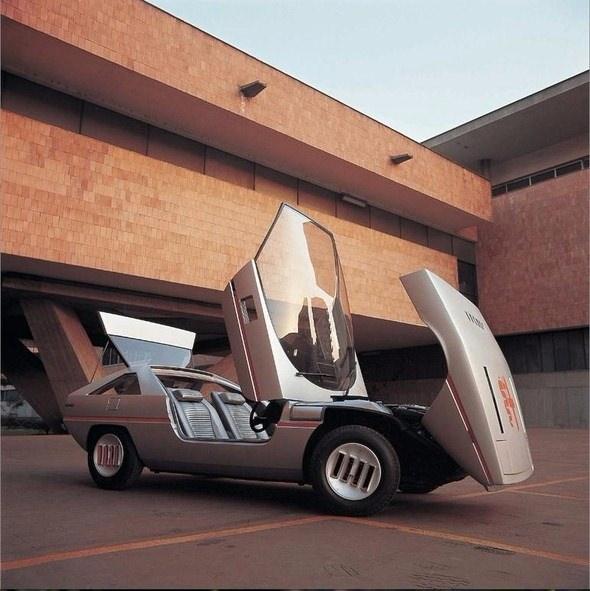 <p>ALFA ROMEO CAIMANO</p>
