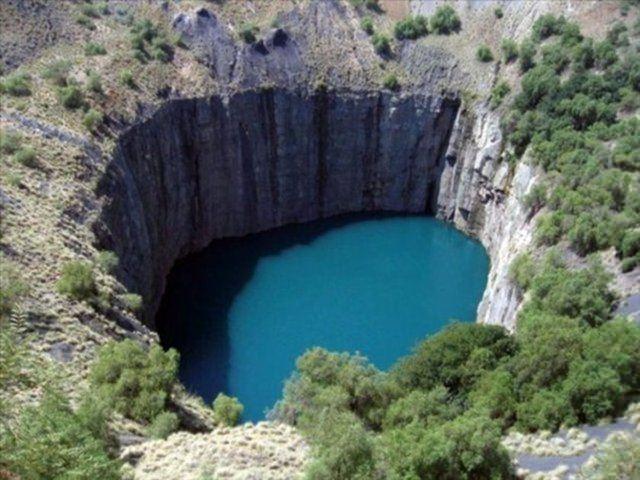 <p>Kimberley'den çıkarılan toprak ağırlığının 22.5 milyon ton olduğu tahmin ediliyor.</p>

<p> </p>
