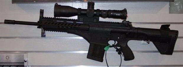 <p>MPT-76, tasarımından itibaren tamamen yerli olan ve hiç bir ülkeden teknoloji transferi yapılmadan üretilen modern piyade tüfeğinin teknik özelliklerine de son şekli verildi.</p>
<p> </p>