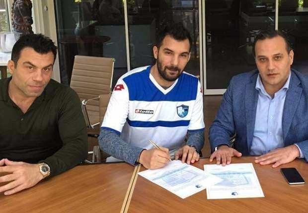 <p>Engin Baytar<br />
<br />
Eski takımı (Erzurumspor) Yeni takımı (İstanbulspor) bedelsiz</p>