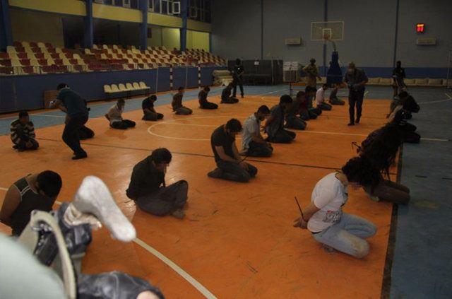 <p>Mardin'in Nusaybin İlçesi'nde PKK'lılar tarafından açılan çukurların kapatılması, barikatların kaldırılması, tuzaklanan bombaların imha edilmesi, örgüt mensuplarının etkisiz hale getirilmesi için 14 Mart'ta başlatılan Atmaca-7 operasyonu devam ediyor. </p>
<p> </p>