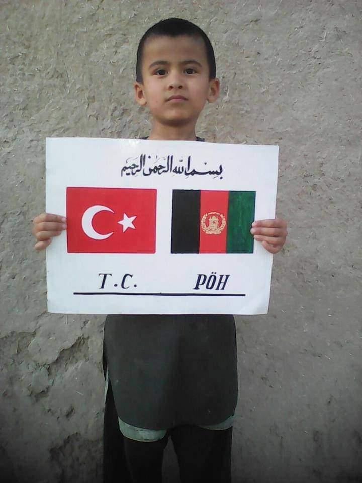 <p>Ayrıca aynı şekilde bölgedeki güvenlik güçleri ise bu sevgi selini karşılıksız kalmadı ve onlarda bölgeden yazdıkları notları ve fotoğraflarını sevenlerine ve organizasyona katılanlara teşekkür ederek iletti. </p>

