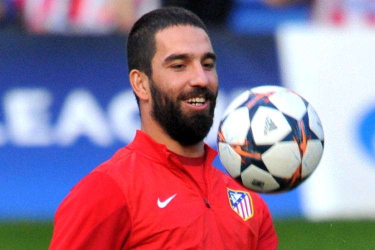 <p><strong>Arda Turan</strong></p>
<p>7 milyon civarı</p>