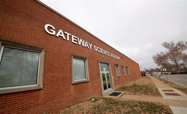 <p>- Missouri: Fyler Gateway Bilim Akademisi<br />
<br />
- Smiley Gateway Bilim  Akademisi<br />
<br />
- Güney Gateway Bilim Akademisi</p>

<p> </p>
