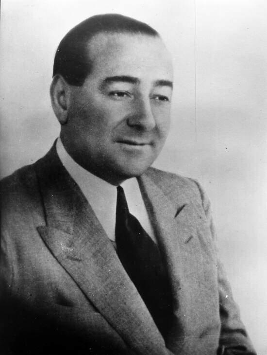 <p>''Hiç küskün değilim. Hiçbir kırgınlığım yok.'' -  Adnan Menderes</p>

<p> </p>

<p> </p>
