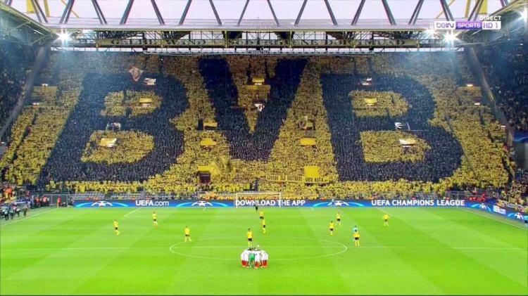 <p>Dortmund şov yaptı<br />
Dortmund'un ünlü Güney tribünü 'Sarı Duvar', Monaco maçında yine koreografi şov yaptı.</p>