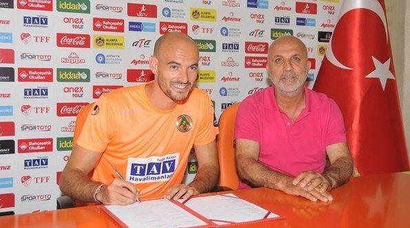 <p>Remy Riou | Nantes'ten Alanyaspor'a</p>
