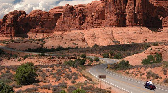 <p>Red Rock yolu - ABD</p>

<p> </p>
