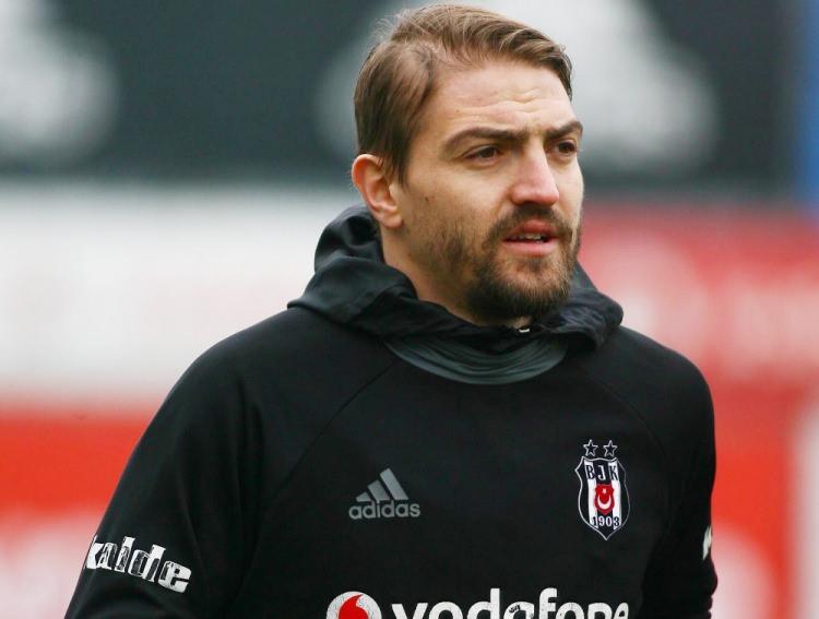 <p><strong>CANER ERKİN - BEŞİKTAŞ</strong><br />
<br />
18 YAŞINDAKİ PİYASA DEĞERİ: 4 milyon Euro (Vestel Manisaspor)<br />
<br />
GÜNCEL PİYASA DEĞERİ: 7.5 milyon Euro<br />
<br />
FARK: +3.5 milyon Euro</p>
