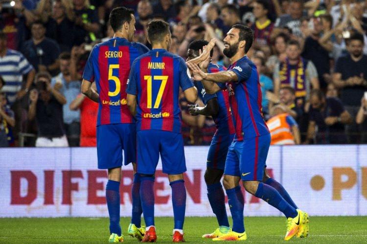 <p><strong>ARDA'NIN ŞİFRELERİ</strong><br />
<br />
Arda'daki değişimi inceleyen Polo, yıldız futbolcunun yükselişinde rol oynayan şifreleri açıkladı.</p>