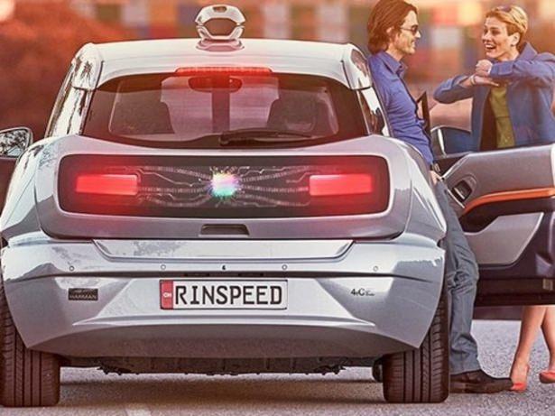 <p>Rinspeed'de istenildiği takdirde direksiyonun soldan sağa geçirilip, yan koltuktaki kişinin aracı kullanılması sağlanabiliyor.</p>
<p> </p>