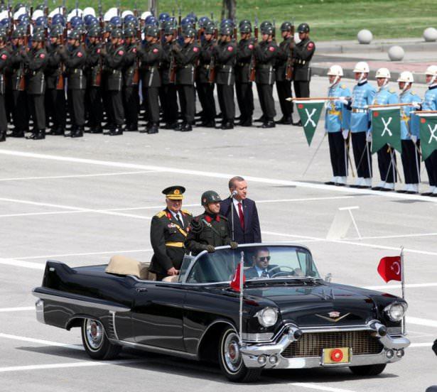 <p>Kapalı garajda muhafaza edilen Cadillac, 68 bin km'de.</p>
