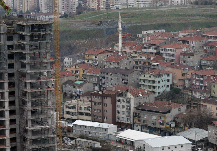 <p>Durbakayım, sorunlu adalar için öncelikli amaçlarının anlaşmayla çözülmesi yönünde olduğunu ifade ederek, ancak böyle bir projenin fırsatçılara kurban edilmeyeceğini bildirdi.</p>

<p> </p>
