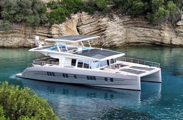 <p><span style="color:#D3D3D3">Ayrıca yedek olarak da, elektrik enerjisiyle yol alabilmesi için jeneratör</span><span style="color:#D3D3D3"> de mevcut. </span></p>
