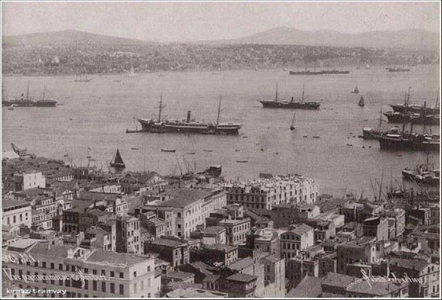 <p><strong><strong>Üsküdar'a bakış 1890</strong></strong></p>

<p> </p>
