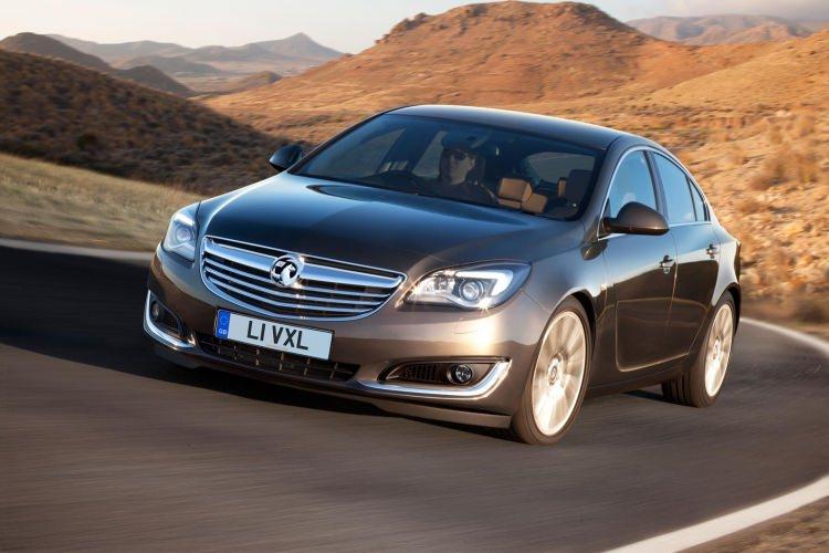 <p><span style="color:#FFA07A"><strong>OPEL</strong></span></p>
<p><strong>Insignia 1.6 Benzin Otomatik Sedan Edition elegance</strong></p>
<p>ESKİ FİYAT: 104.000 / YENİ VERGİ:50 / YENİ FİYAT: 107.586</p>