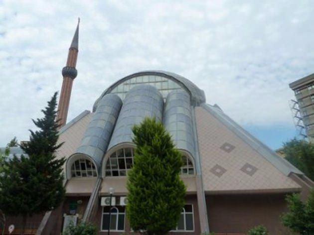 <p>KOZYATAĞI MODERN MEHMET ÇAVUŞ CAMİ</p>
<p> </p>