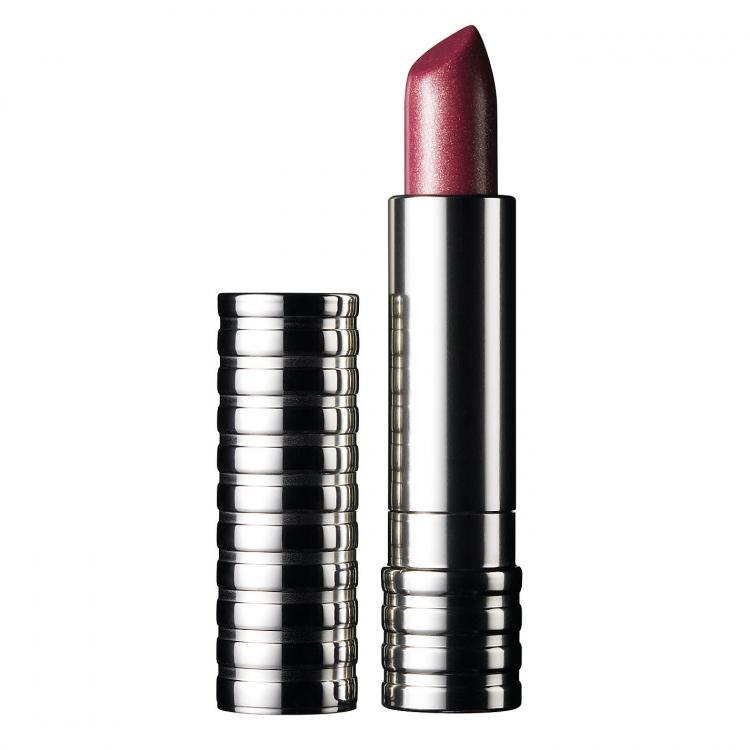 <p><strong>6- Clinique Long Last Lipstick</strong><br />
<br />
Yarım asırlık tecrübesi ile Clinique Long Last Lipstick, tam da aradığınız ürün olabilir!</p>
